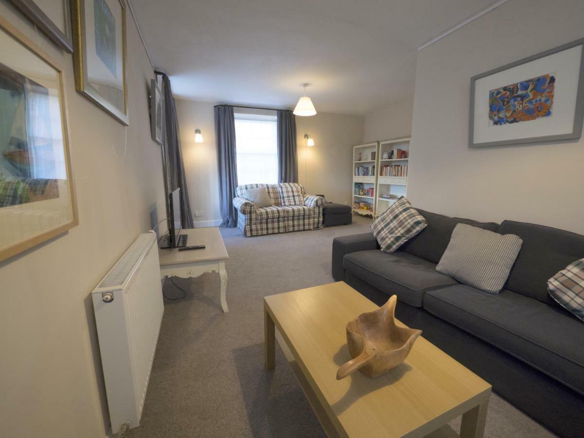 The Gallery Flat, 4 Tannage Brae Kirriemuir Exteriör bild
