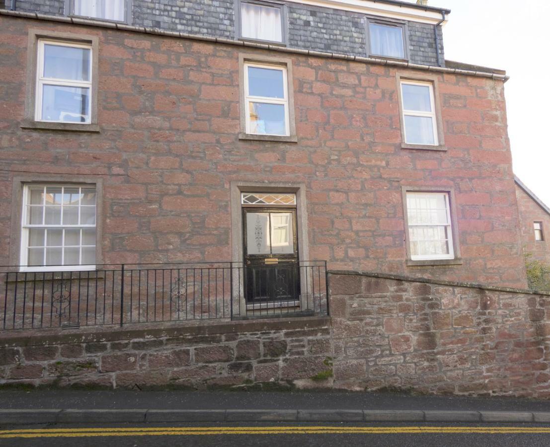 The Gallery Flat, 4 Tannage Brae Kirriemuir Exteriör bild